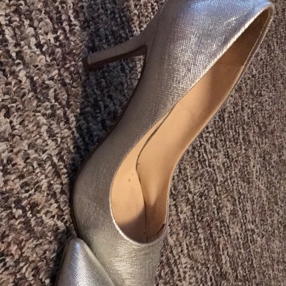 Nine West silver heels - Picture 3 of 9